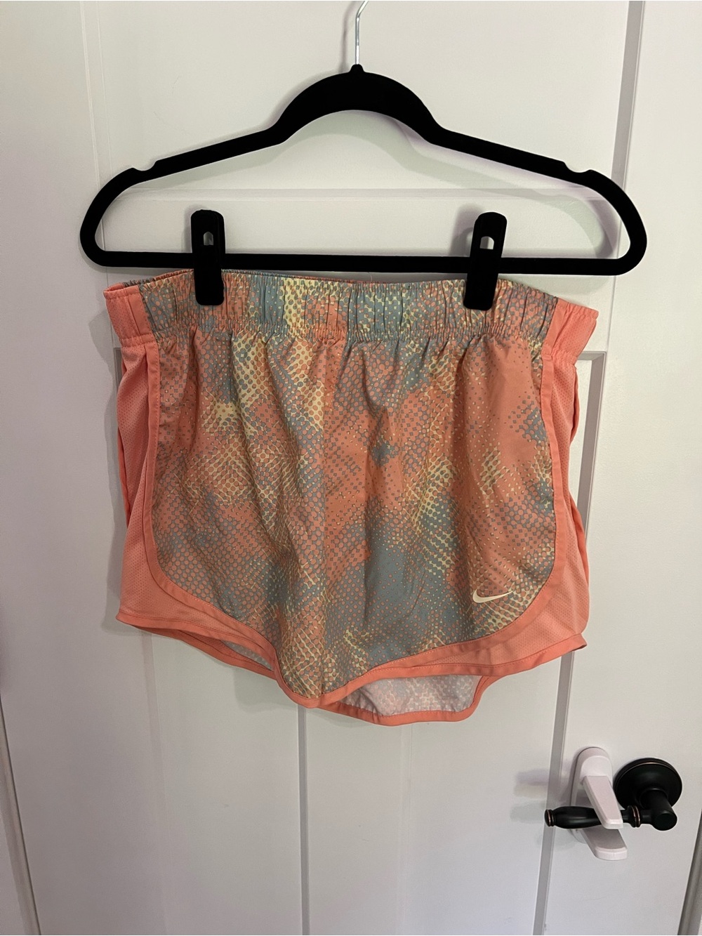Nike Women’s Tempo Peach Multi-Print Athletic Shorts